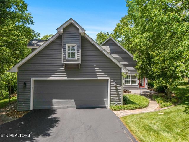 15 Cloverdale Circle, Crossville, TN 38558