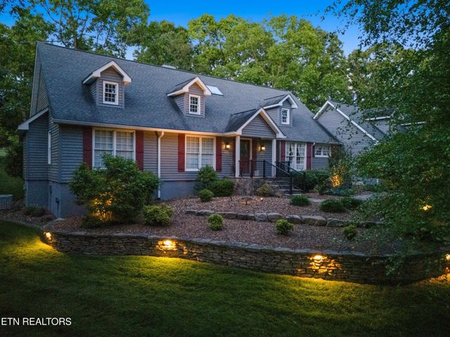 15 Cloverdale Circle, Crossville, TN 38558