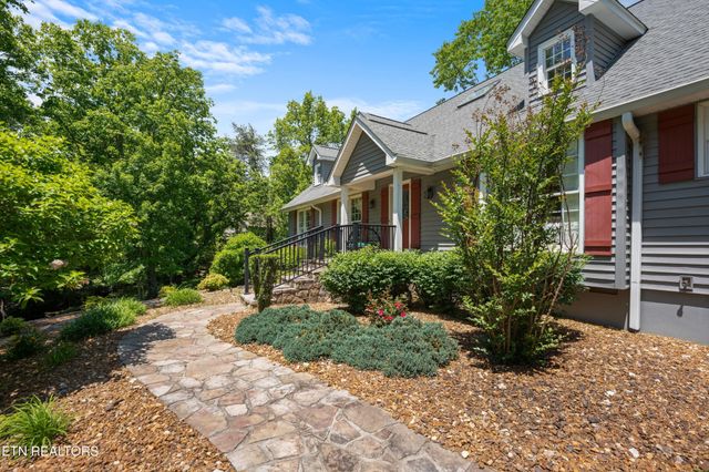 15 Cloverdale Circle, Crossville, TN 38558