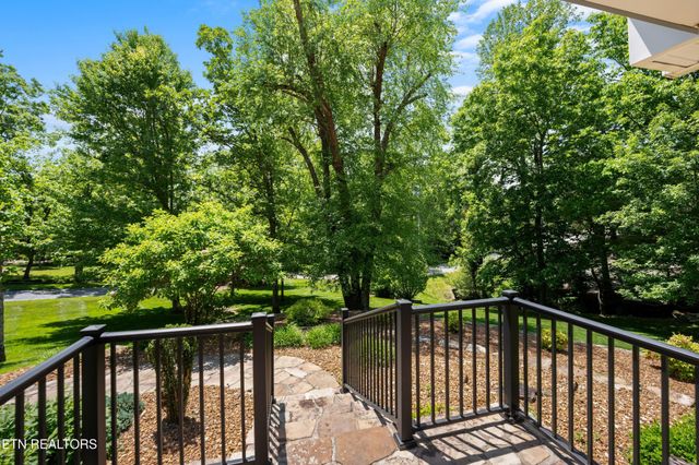 15 Cloverdale Circle, Crossville, TN 38558