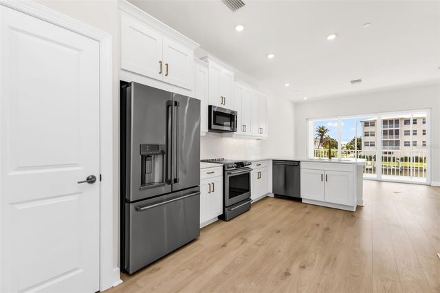 1617 SEAHAVEN DRIVE 505, Punta Gorda, FL 33950