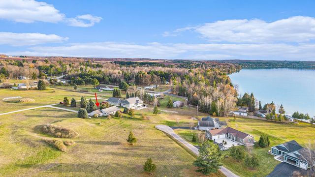 8120 Westview Drive, Milton Twp, MI 49676