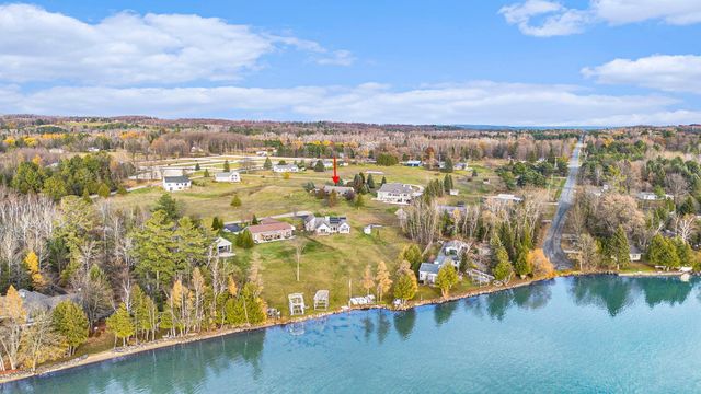 8120 Westview Drive, Milton Twp, MI 49676