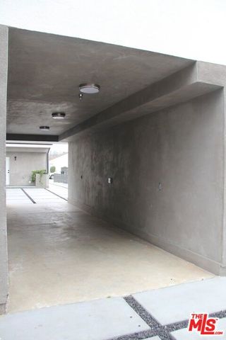 5242 Tilden Avenue 5244, Los Angeles, CA 91401