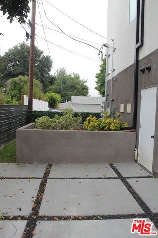 5242 Tilden Avenue 5244, Los Angeles, CA 91401