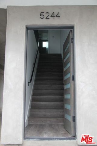 5242 Tilden Avenue 5244, Los Angeles, CA 91401