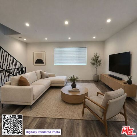 5242 Tilden Avenue 5244, Los Angeles, CA 91401