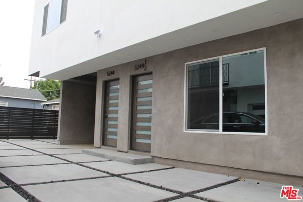 5242 Tilden Avenue 5244, Los Angeles, CA 91401