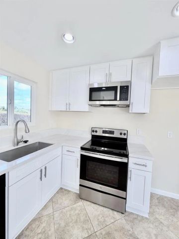 13849 Olive Park, Poway, CA 92064