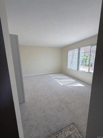 13849 Olive Park, Poway, CA 92064
