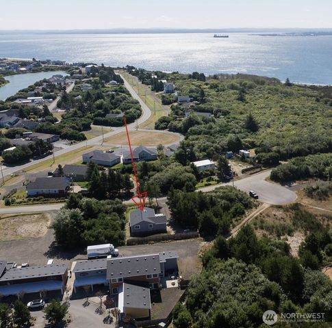 1045 Tonquin Avenue SW, Ocean Shores, WA 98569