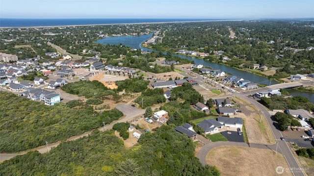 1045 Tonquin Avenue SW, Ocean Shores, WA 98569