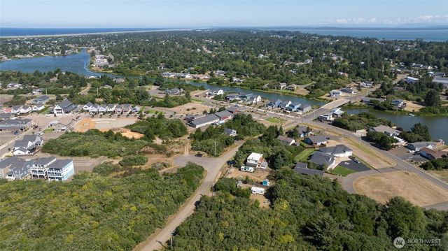 1045 Tonquin Avenue SW, Ocean Shores, WA 98569