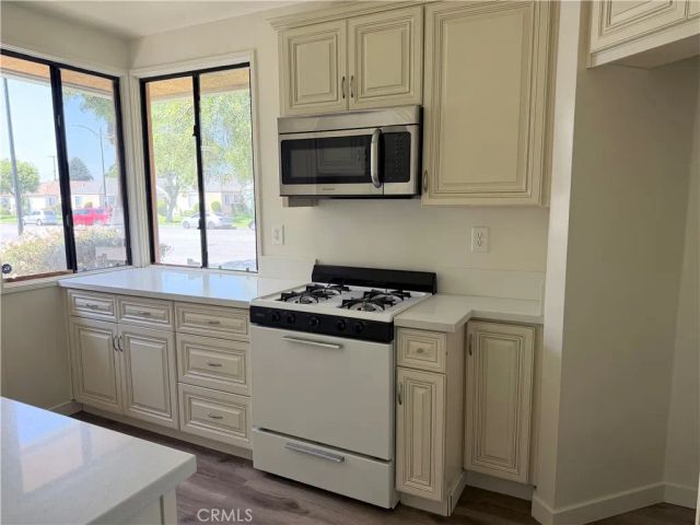 1340 N Buena Vista Street A, Burbank, CA 91505