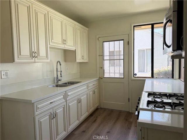 1340 N Buena Vista Street A, Burbank, CA 91505