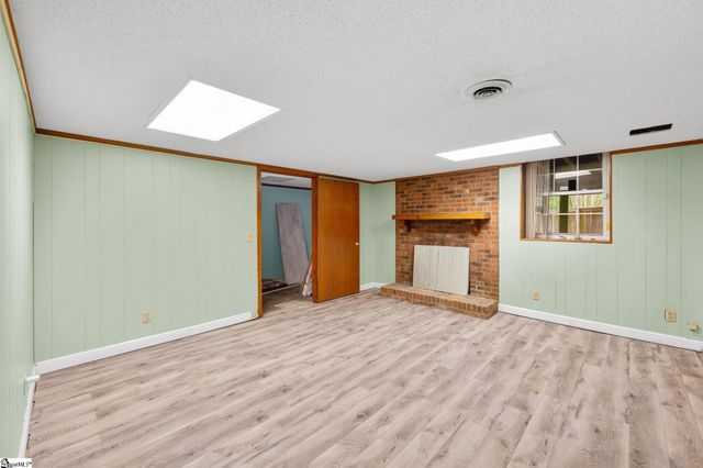 20 Driftwood Lane, Taylors, SC 29687