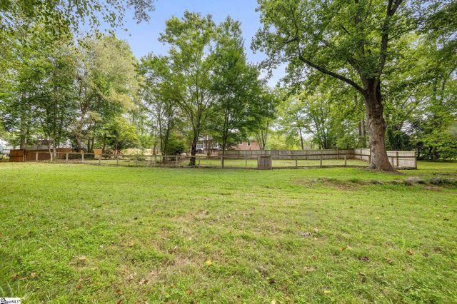 20 Driftwood Lane, Taylors, SC 29687
