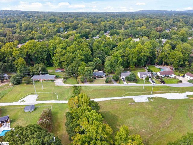 20 Driftwood Lane, Taylors, SC 29687
