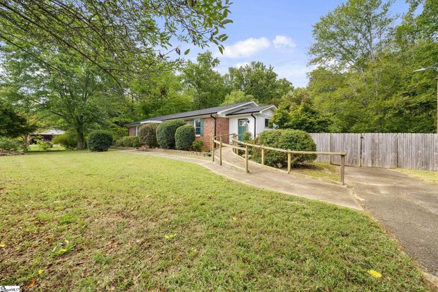 20 Driftwood Lane, Taylors, SC 29687