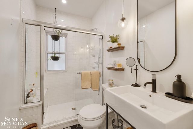 1108 Wayburn Street, Grosse Pointe Park, MI 48230