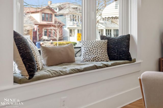 1108 Wayburn Street, Grosse Pointe Park, MI 48230