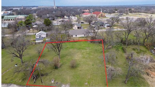 203 Grandview Street, Cleburne, TX 76031