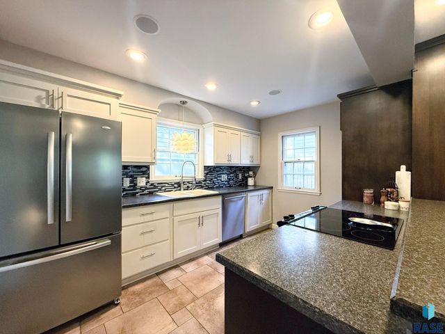 2209 S Main Ave Avenue, Sioux Falls, SD 57105