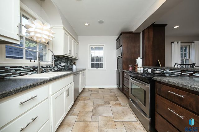 2209 S Main Ave Avenue, Sioux Falls, SD 57105