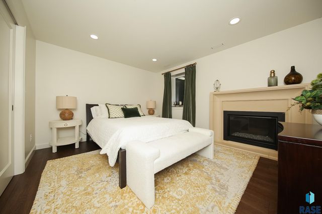 2209 S Main Ave Avenue, Sioux Falls, SD 57105