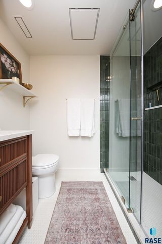 2209 S Main Ave Avenue, Sioux Falls, SD 57105