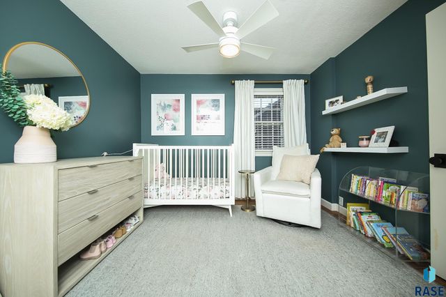 2209 S Main Ave Avenue, Sioux Falls, SD 57105