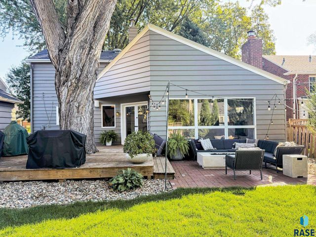 2209 S Main Ave Avenue, Sioux Falls, SD 57105