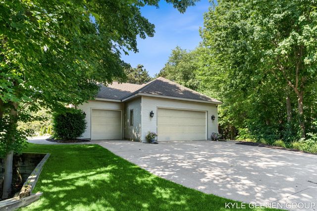 3000 Foxboro Lane, Park Twp, MI 49424