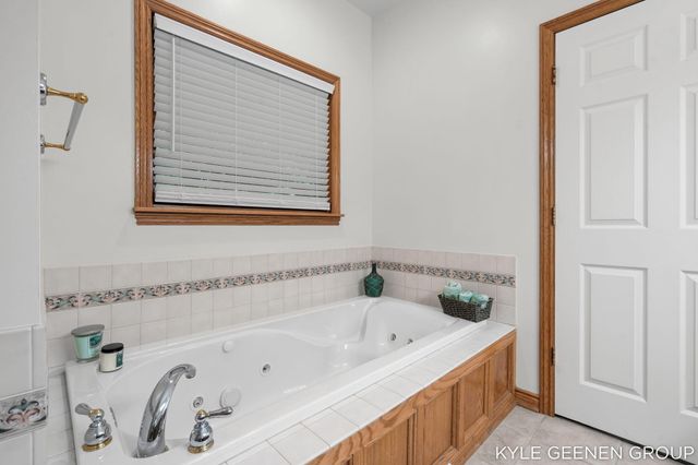 3000 Foxboro Lane, Park Twp, MI 49424