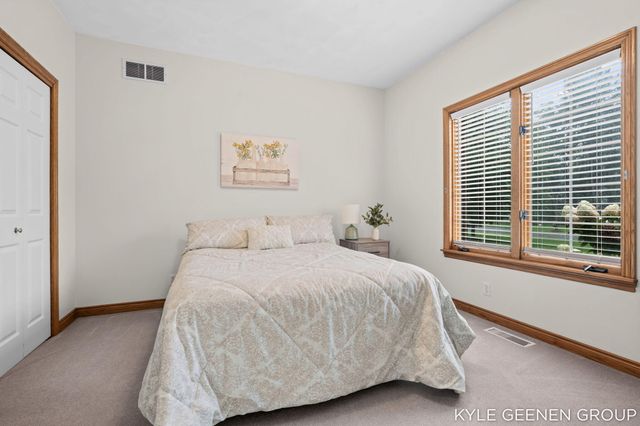 3000 Foxboro Lane, Park Twp, MI 49424