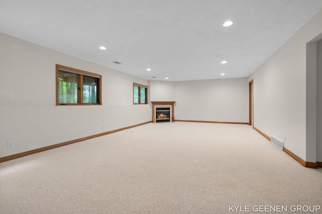 3000 Foxboro Lane, Park Twp, MI 49424