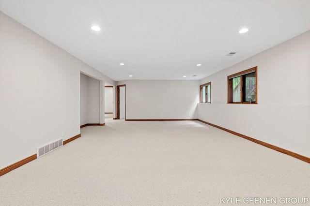 3000 Foxboro Lane, Park Twp, MI 49424