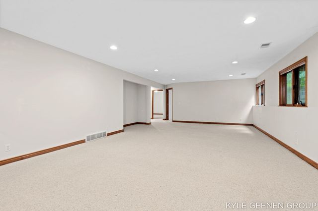 3000 Foxboro Lane, Park Twp, MI 49424