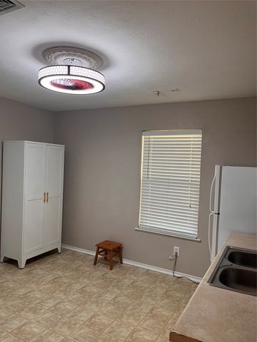 1706 Larkspur Drive, Arlington, TX 76013