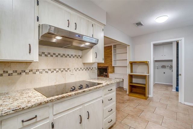 1706 Larkspur Drive, Arlington, TX 76013