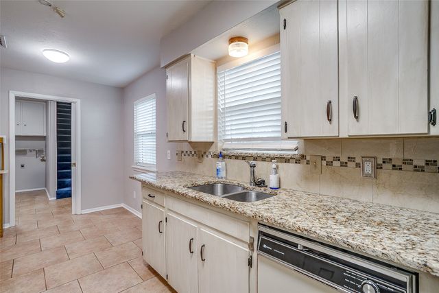 1706 Larkspur Drive, Arlington, TX 76013