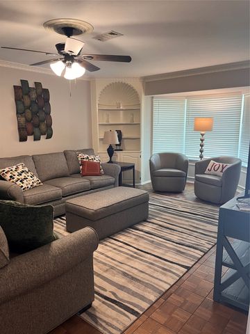 1706 Larkspur Drive, Arlington, TX 76013