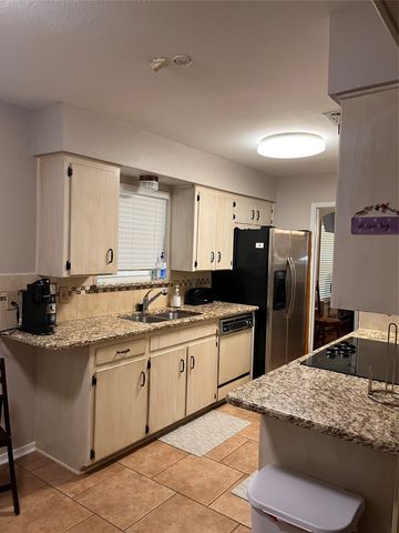 1706 Larkspur Drive, Arlington, TX 76013
