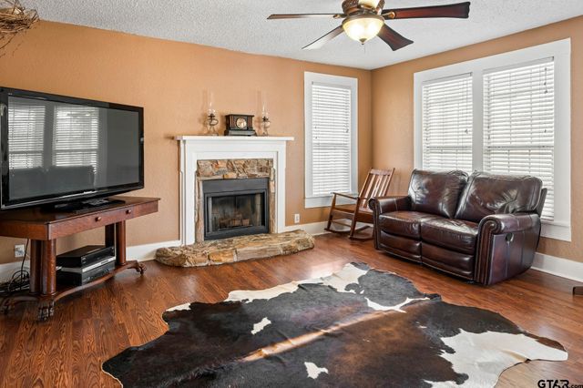 15198 E FM 16, Winona, TX 75792