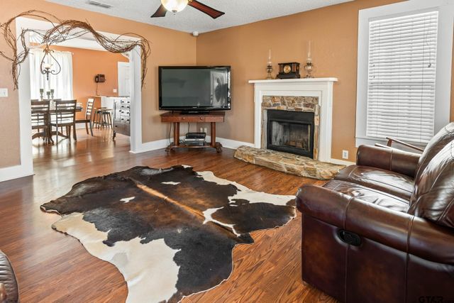 15198 E FM 16, Winona, TX 75792