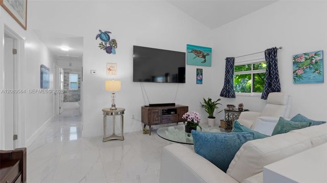 213 Florida Avenue, Coral Gables, FL 33133