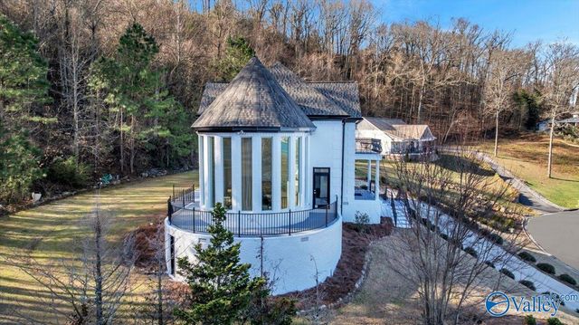 3034 Woodvue Road, Guntersville, AL 35976