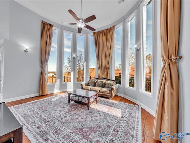 3034 Woodvue Road, Guntersville, AL 35976