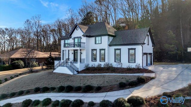 3034 Woodvue Road, Guntersville, AL 35976