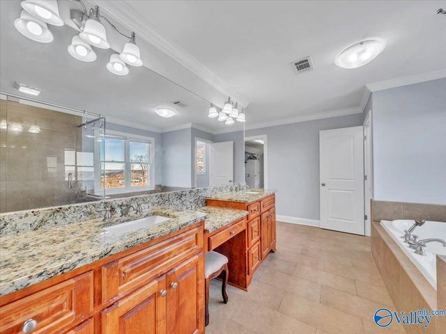 3034 Woodvue Road, Guntersville, AL 35976